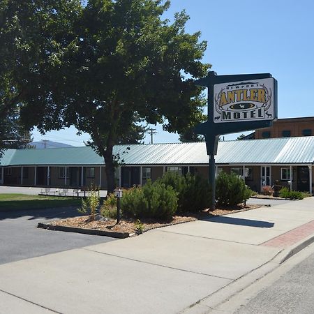 Newport Antler Motel Exterior photo